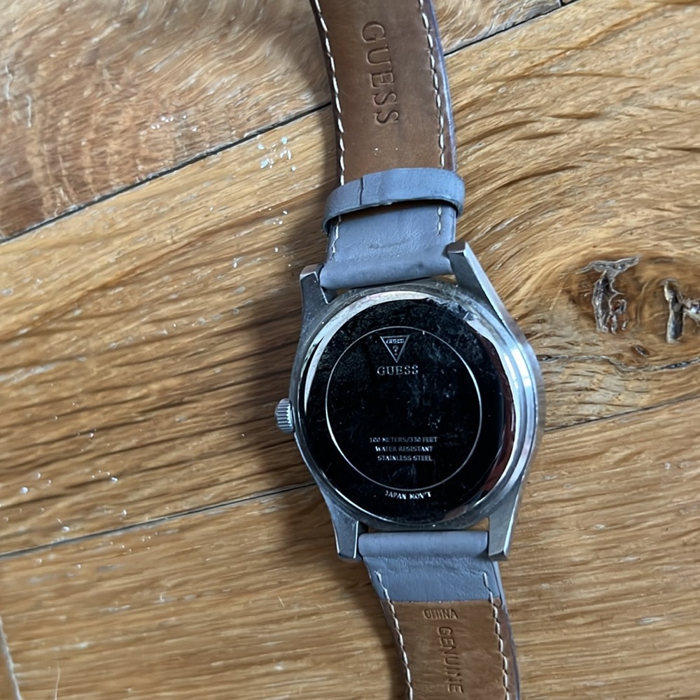 GUESS WATCH - Picture 3 of 4